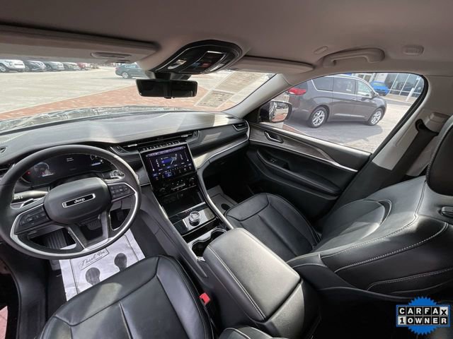 Used 2023 Jeep Grand Cherokee Limited w/ Luxury Tech Group II image 18