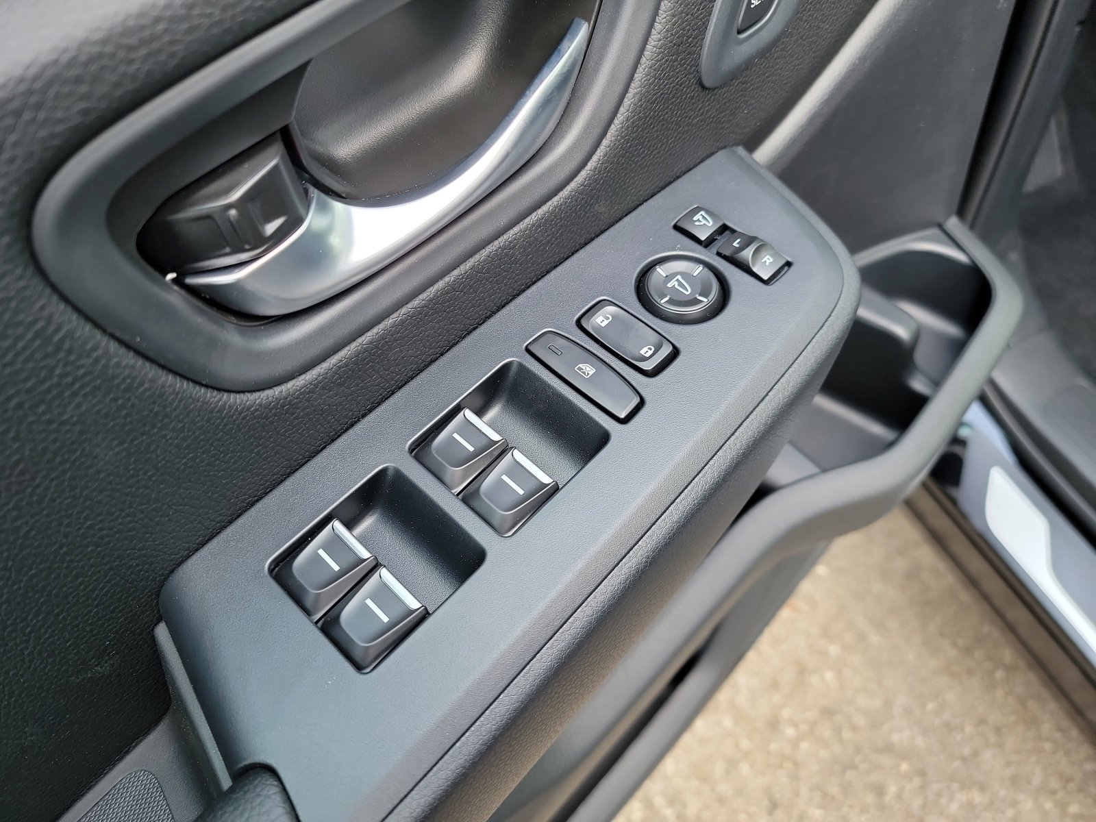 New 2026 Honda Pilot TrailSport image 14