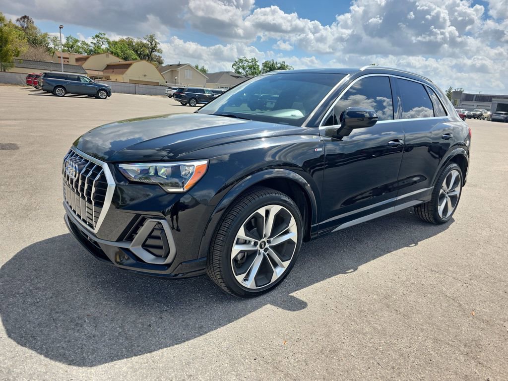 Used 2021 Audi Q3 2.0T Premium w/ Convenience Package image 9