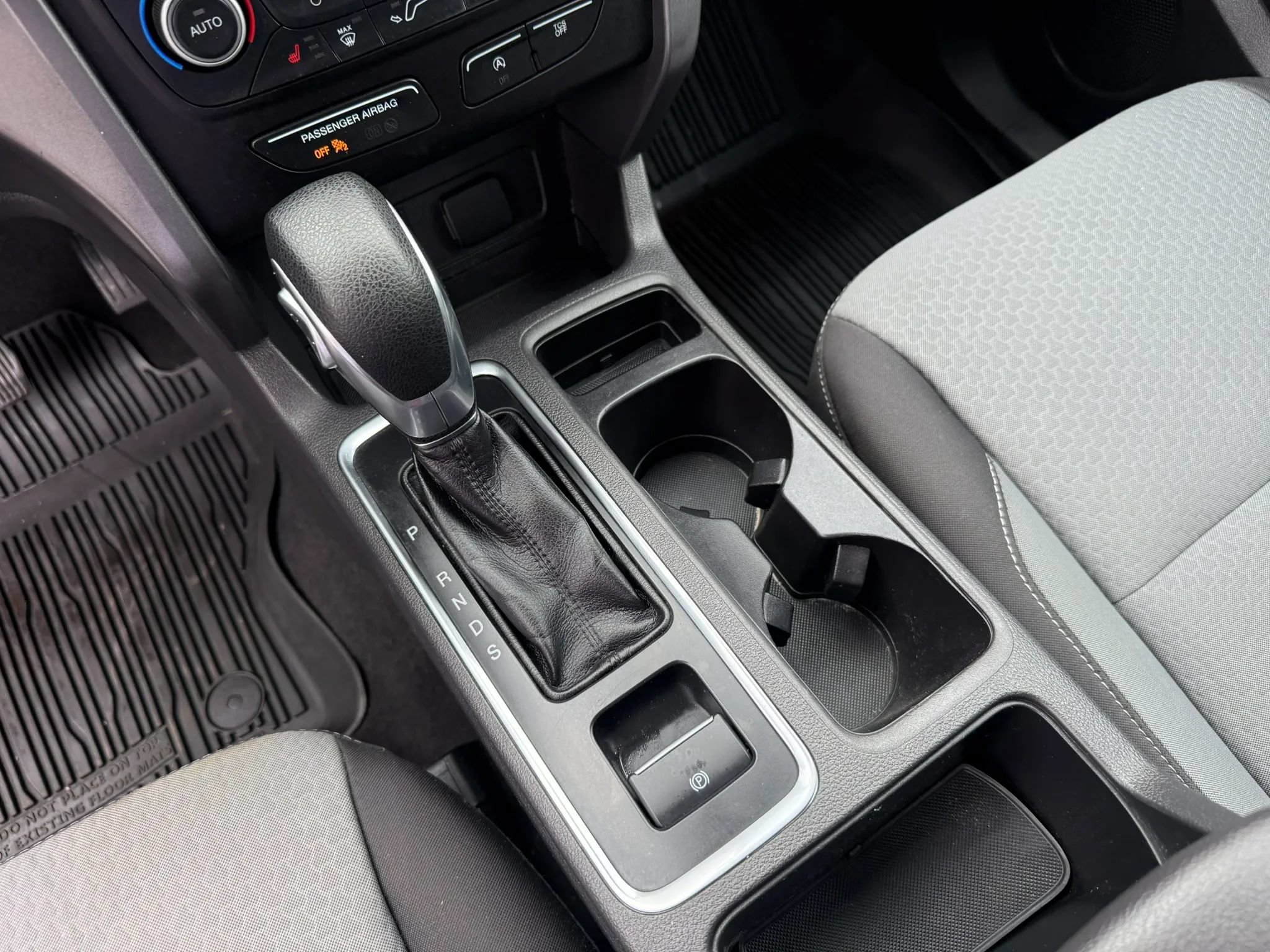 Used 2019 Ford Escape SE FWD image 20