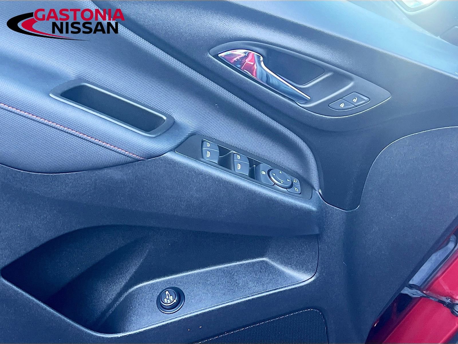 Used 2023 Chevrolet Equinox RS w/ RS Leather Package image 22