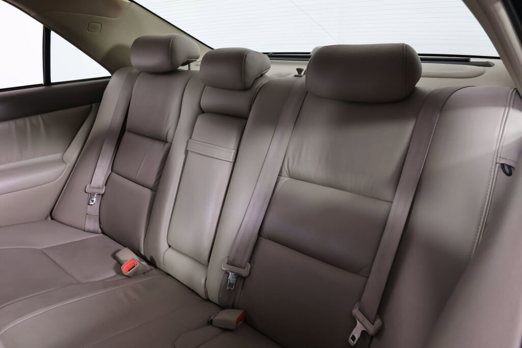 Used 2005 Toyota Camry XLE image 36