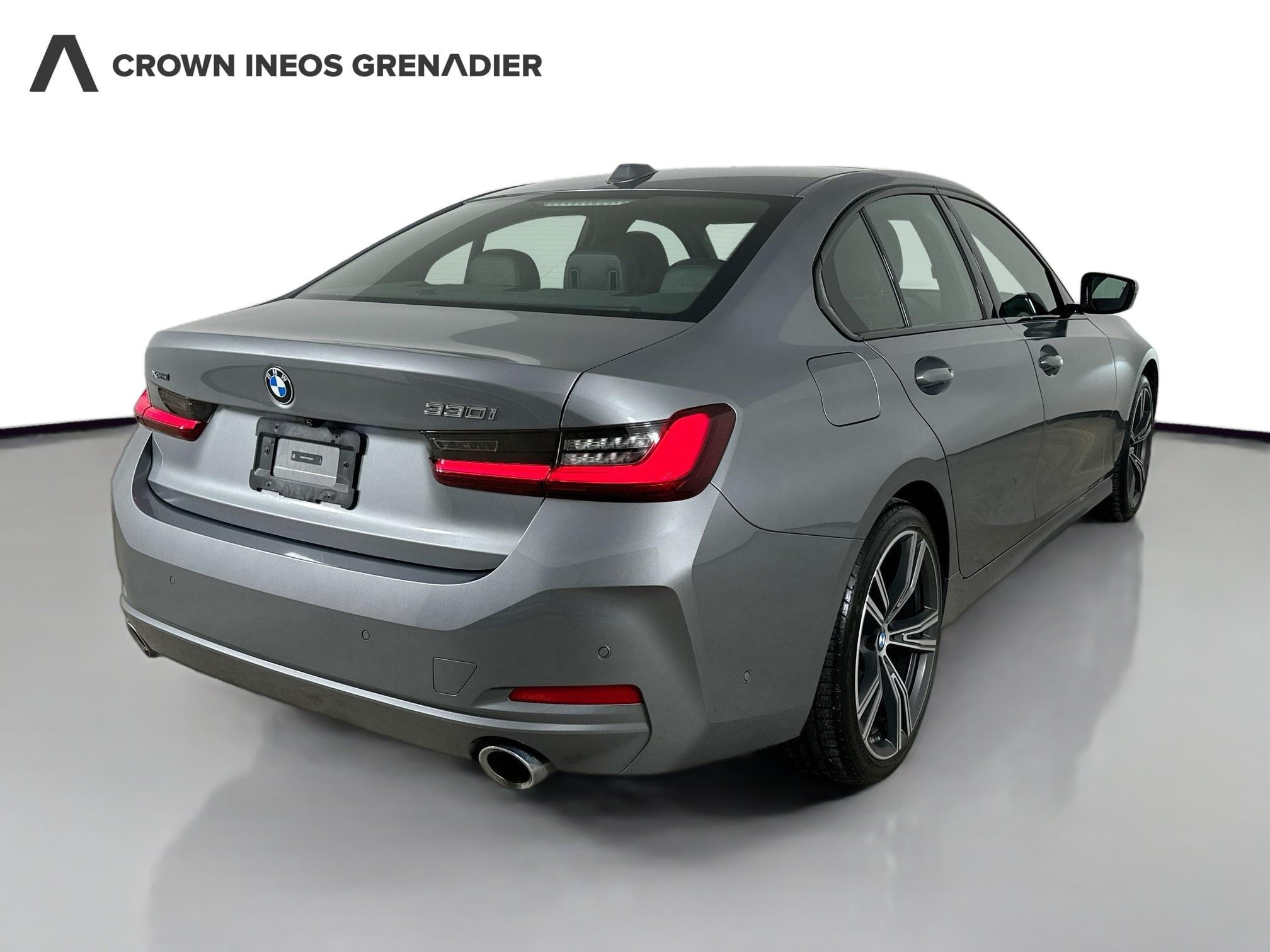 Used 2023 BMW 330i xDrive Sedan w/ Premium Package AWD/4WD image 5