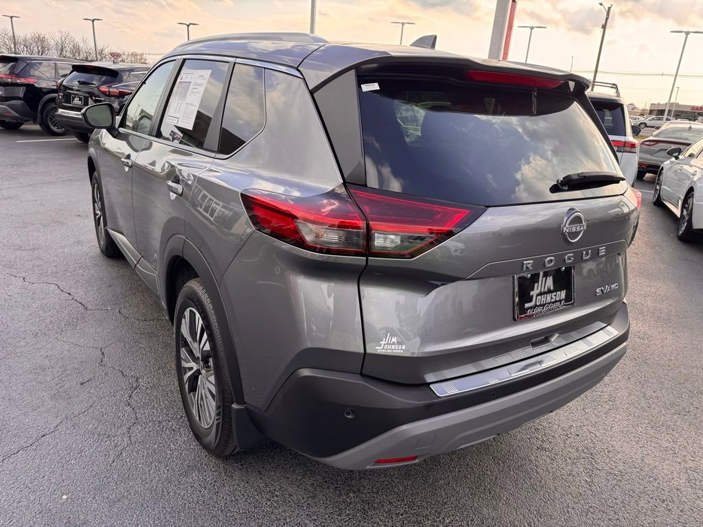 Used 2023 Nissan Rogue SV w/ SV Premium B Package image 3
