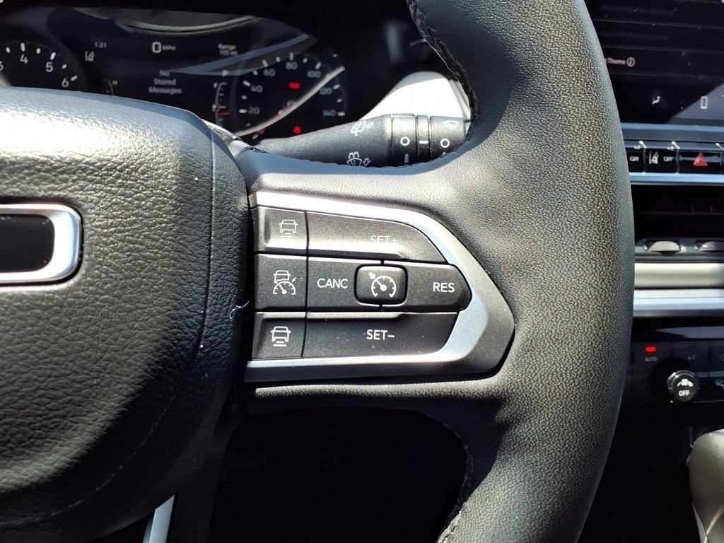 Used 2025 Jeep Compass Limited AWD/4WD image 14