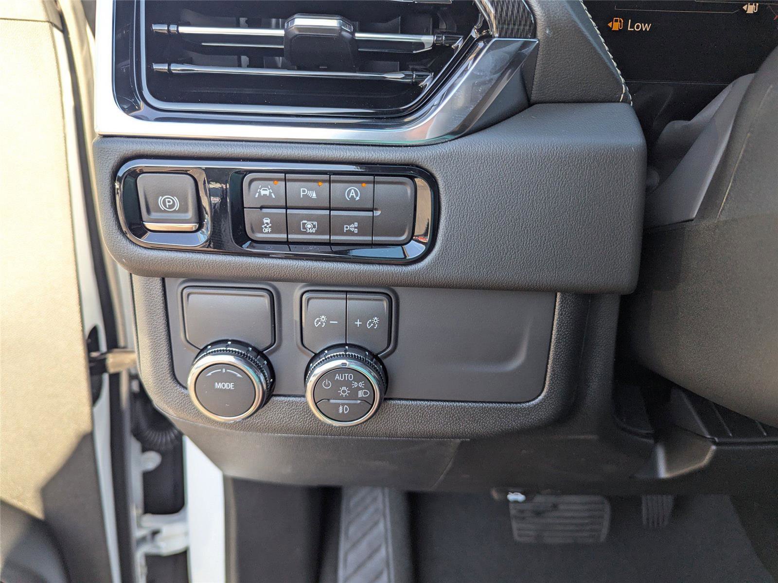 New 2026 GMC Yukon Elevation image 27