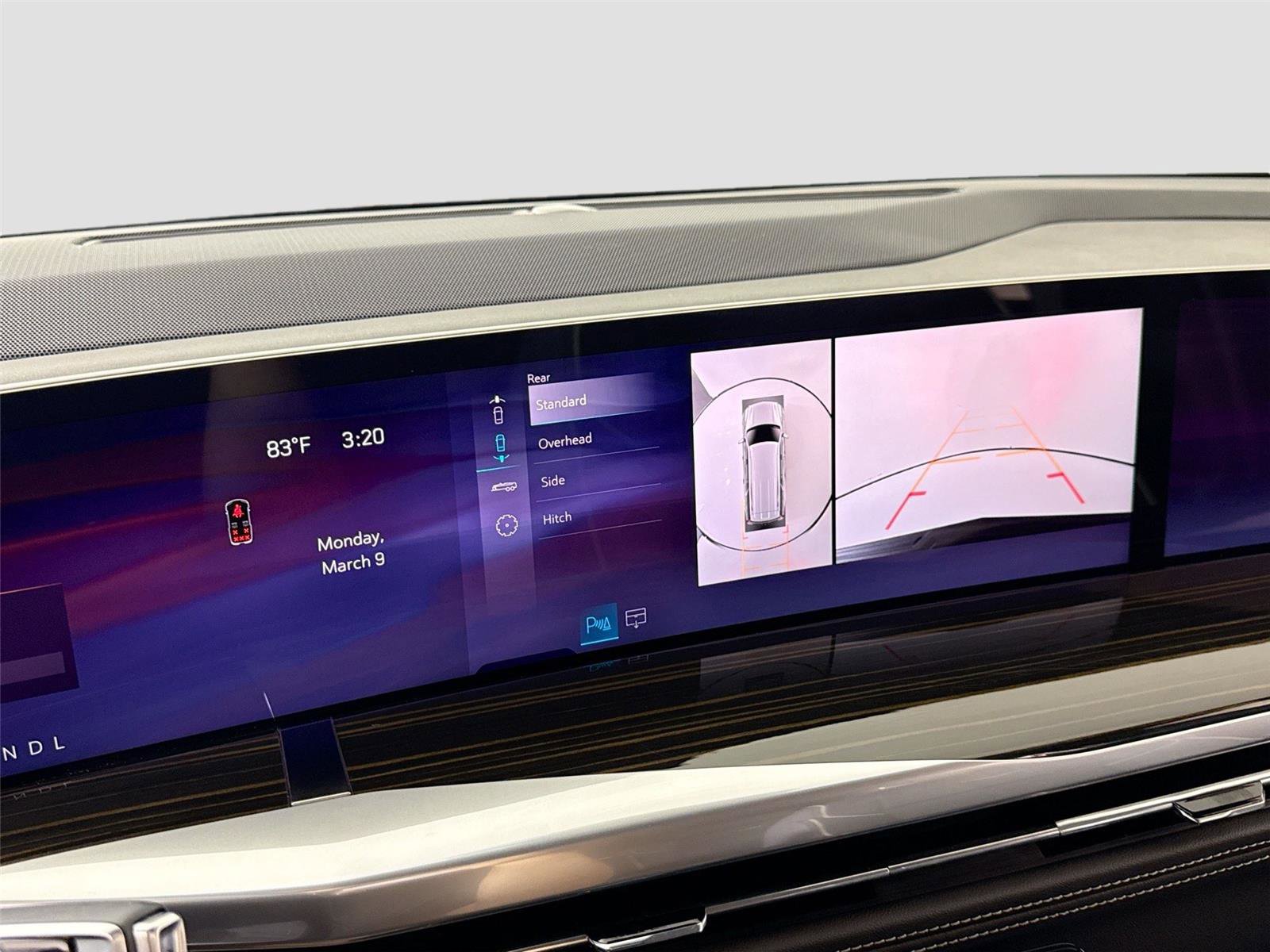 Used 2025 Cadillac Escalade ESV Premium Luxury image 19