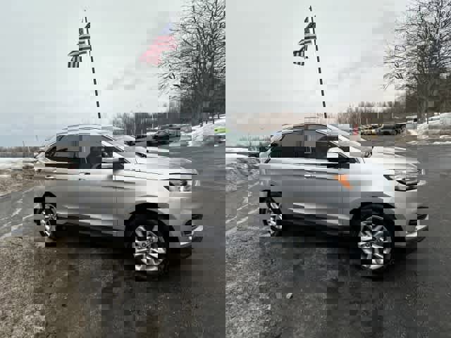 Used 2019 Ford Edge SEL w/ Equipment Group 201A image 9
