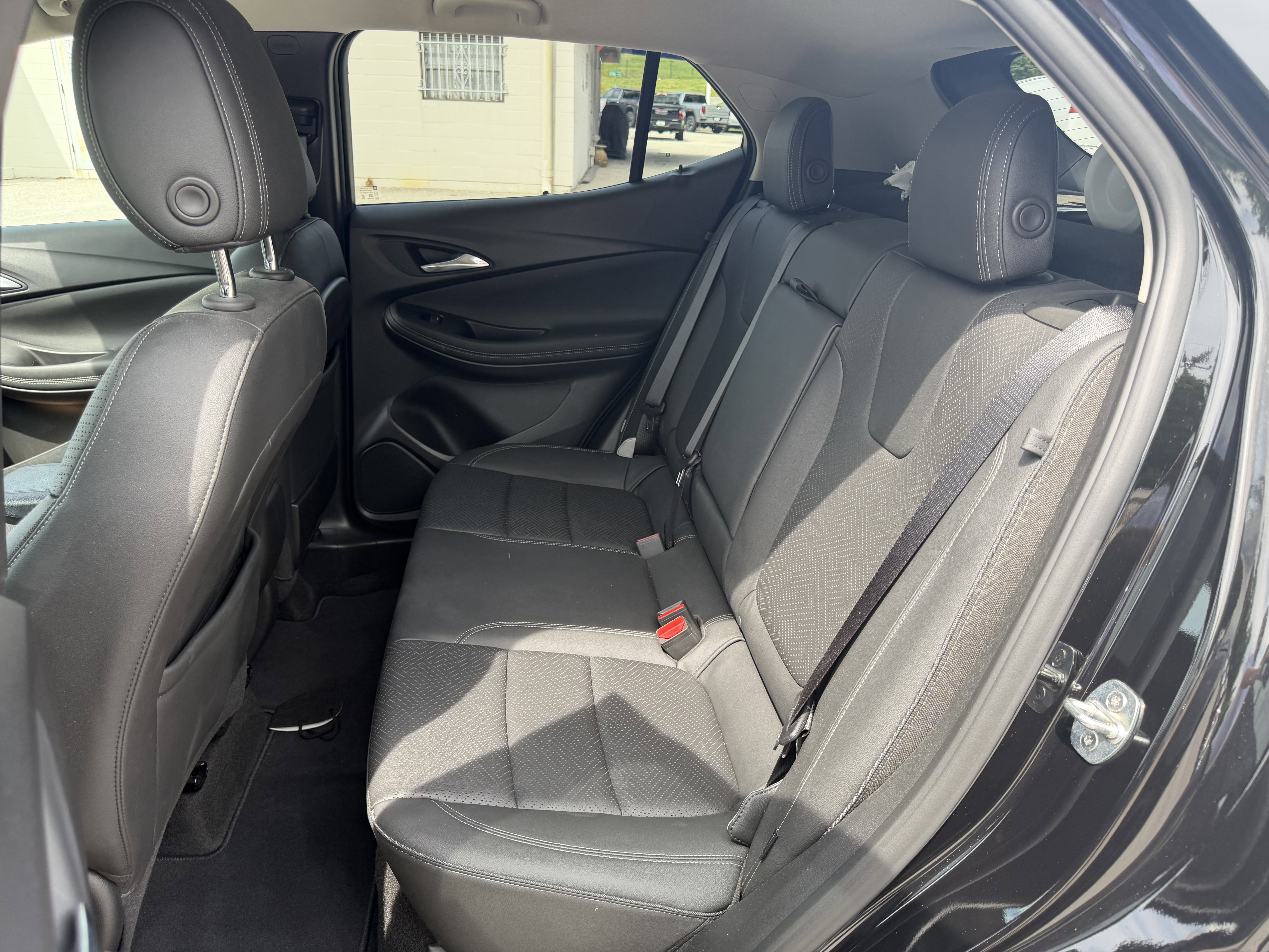 Used 2020 Buick Encore GX Essence FWD image 12