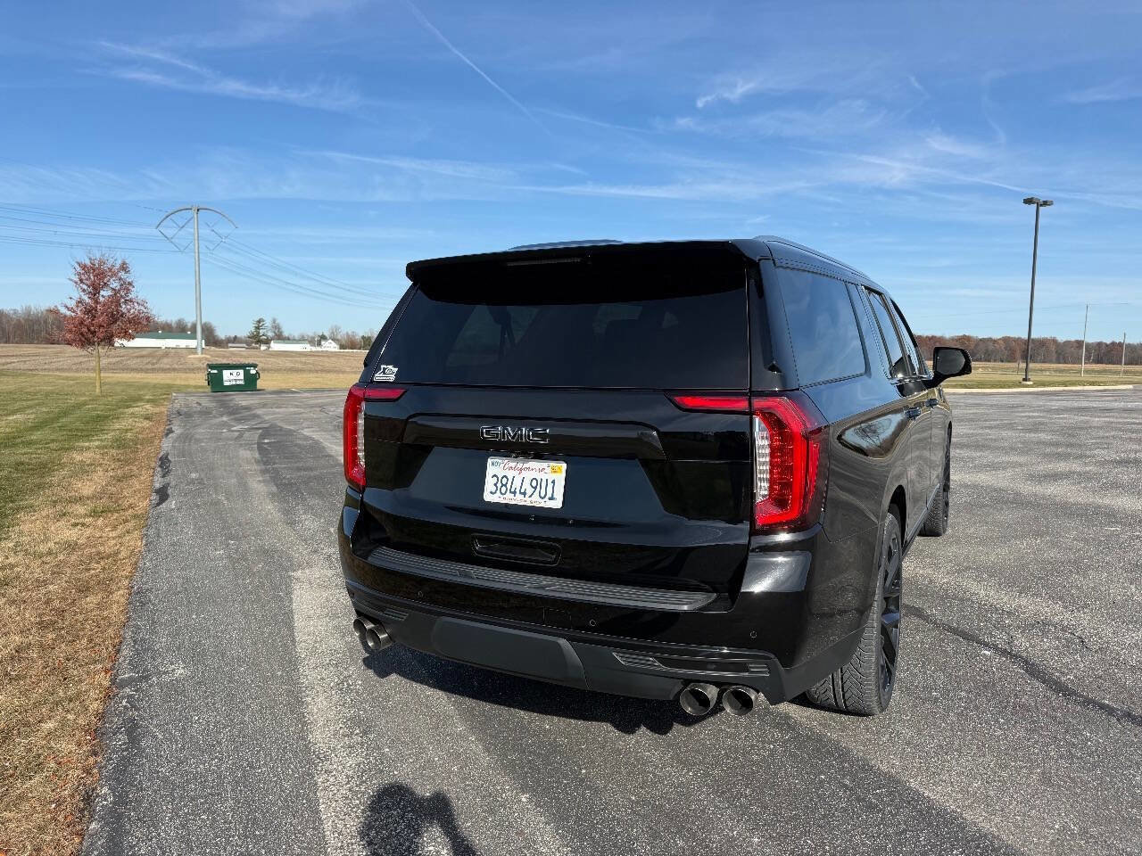 Used 2023 GMC Yukon XL Denali w/ Denali Reserve Package image 5