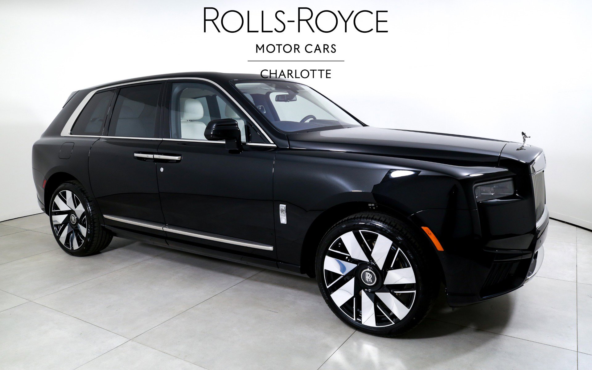 New 2026 Rolls-Royce Cullinan AWD/4WD image 5