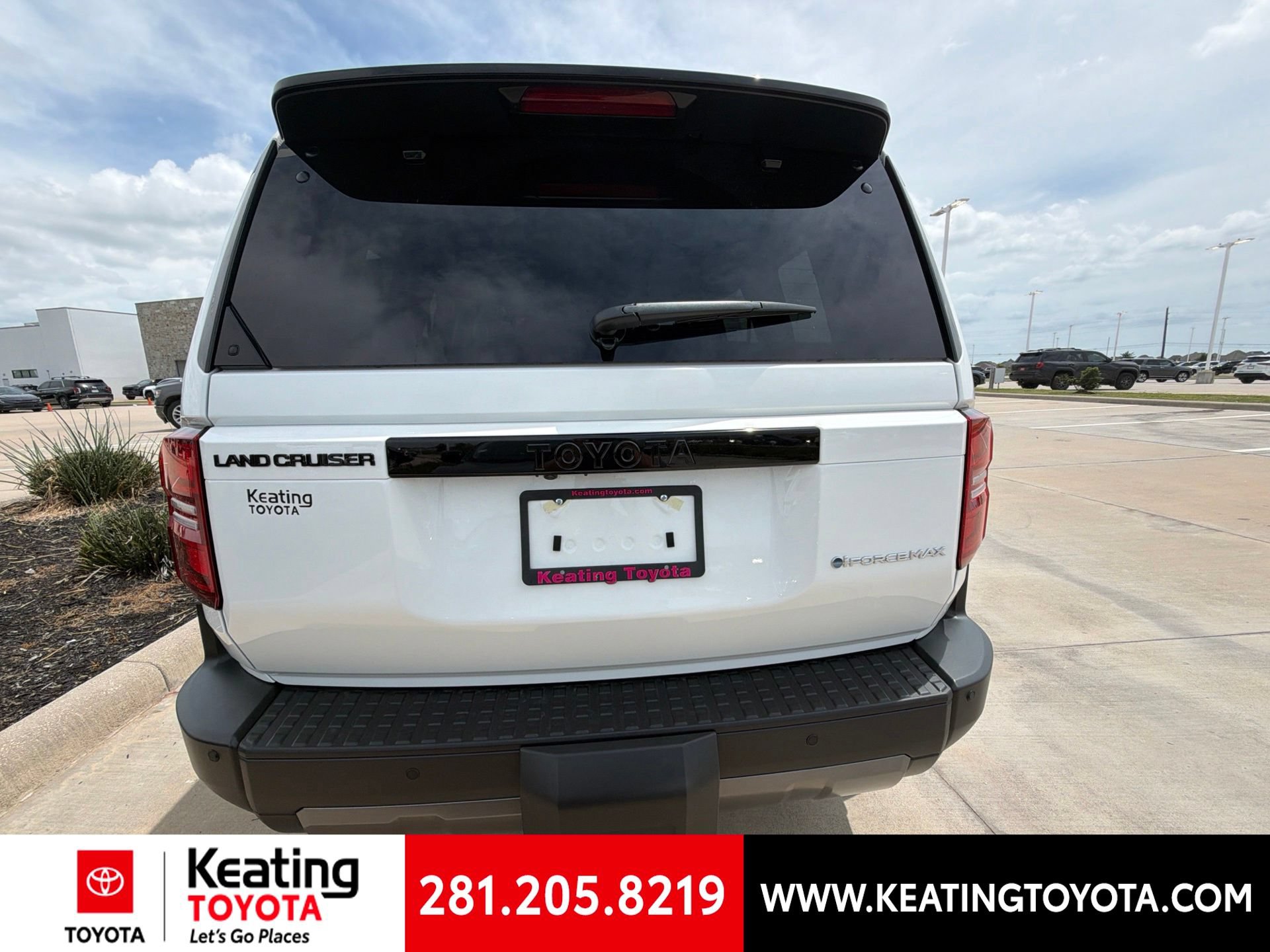 Used 2026 Toyota Land Cruiser w/ Premium Package AWD/4WD image 4