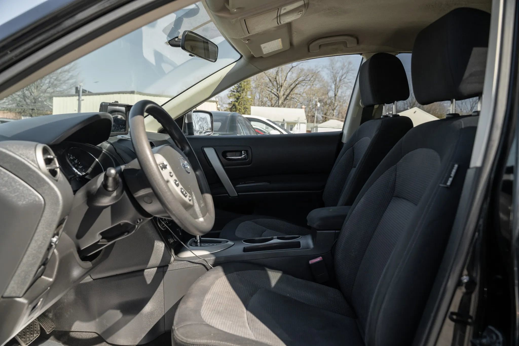 Used 2011 Nissan Rogue SV image 7