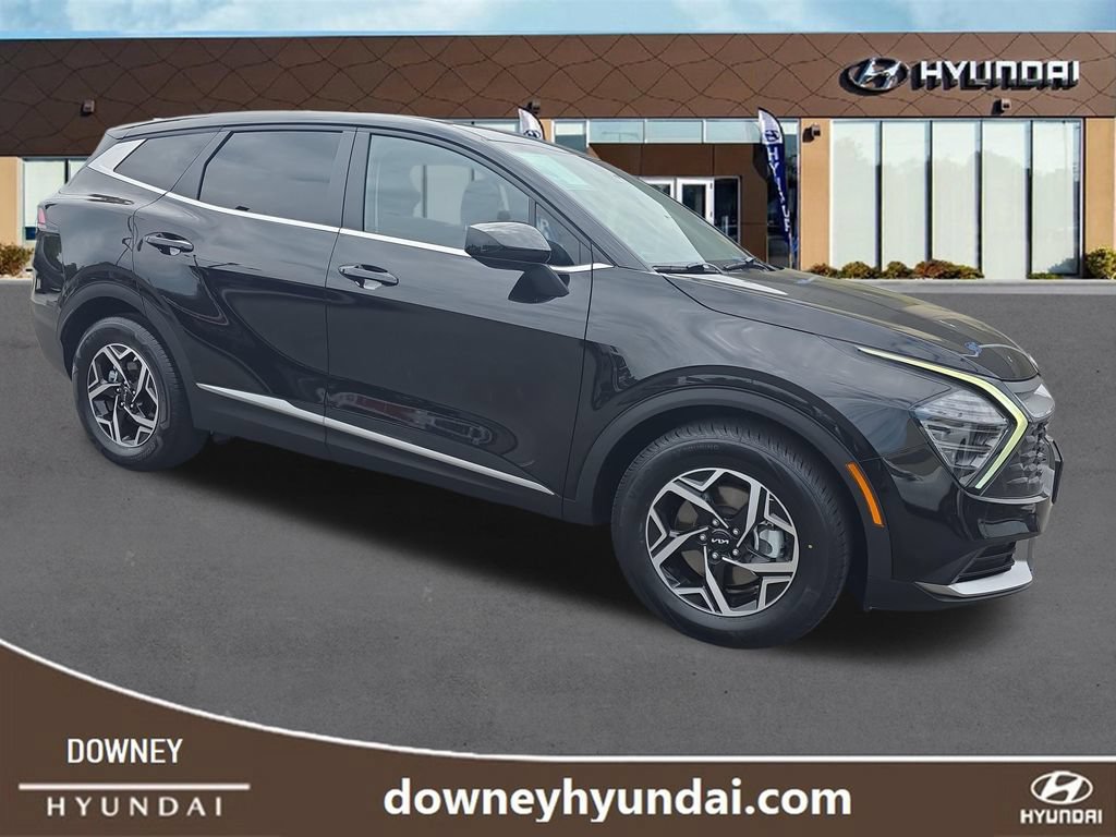 Used 2025 Kia Sportage LX FWD image 7