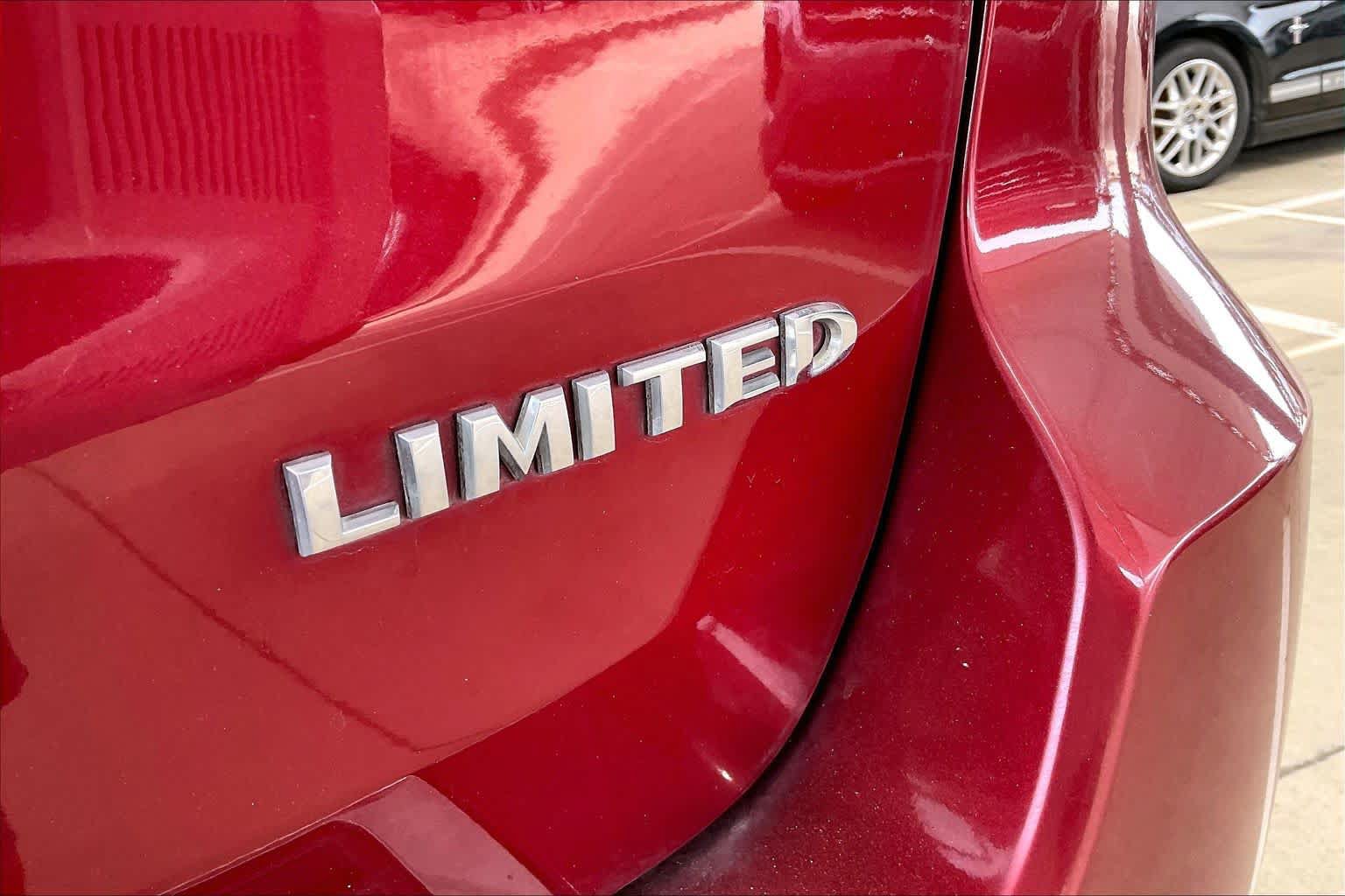 Used 2015 Jeep Grand Cherokee Limited AWD/4WD image 31