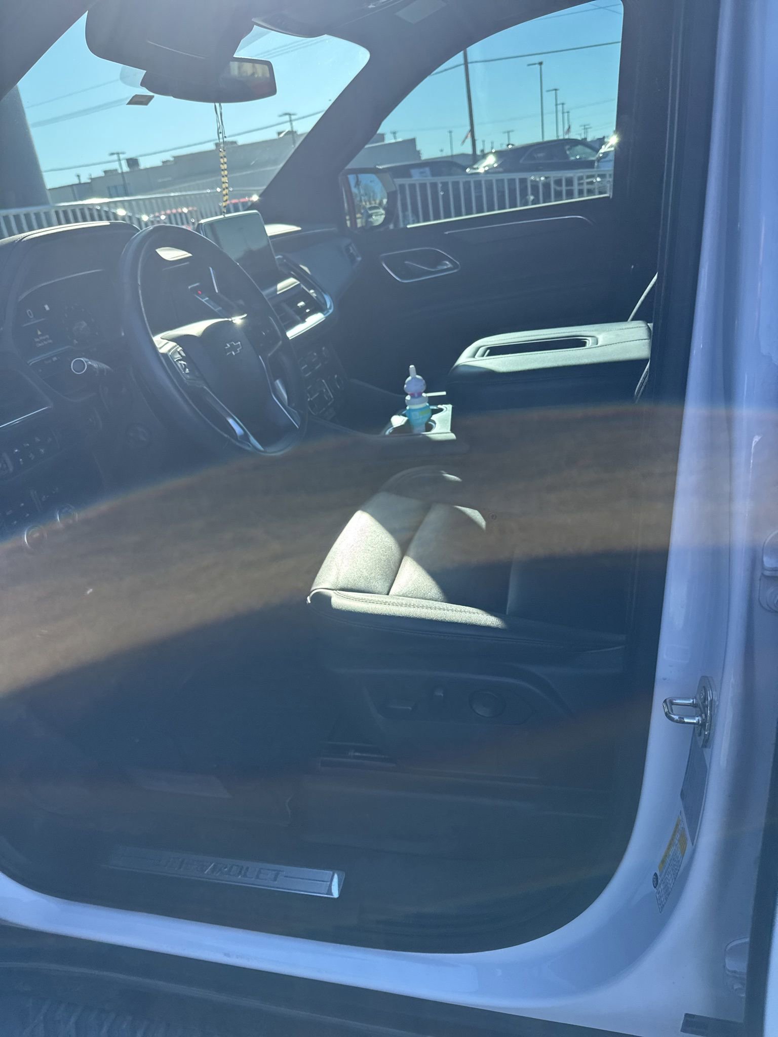 Used 2022 Chevrolet Tahoe Z71 w/ Luxury Package image 5