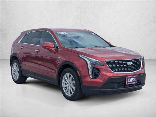 Used 2023 Cadillac XT4 Luxury w/ Cold Weather Package FWD image 3