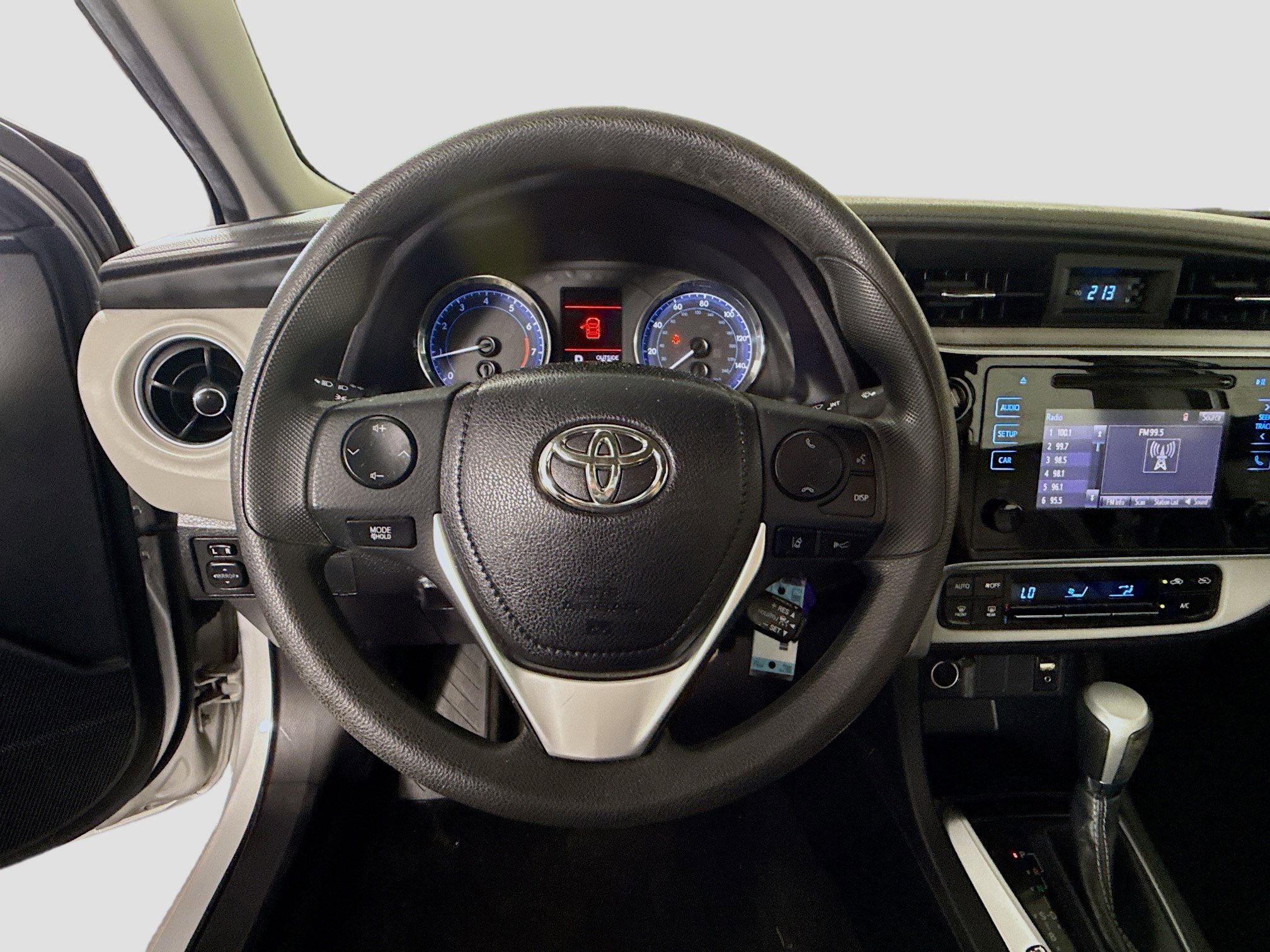 Used 2019 Toyota Corolla LE FWD image 13
