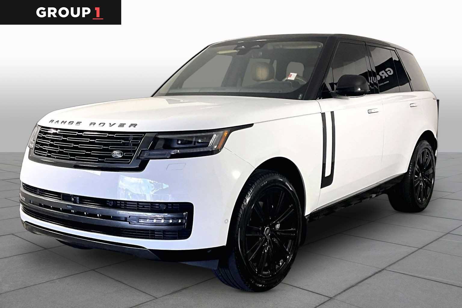 Used 2025 Land Rover Range Rover SE