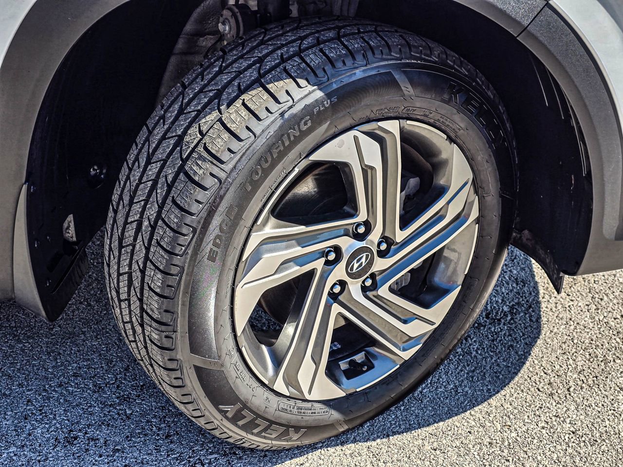 Used 2021 Hyundai Santa Fe SE w/ Cargo Package image 7