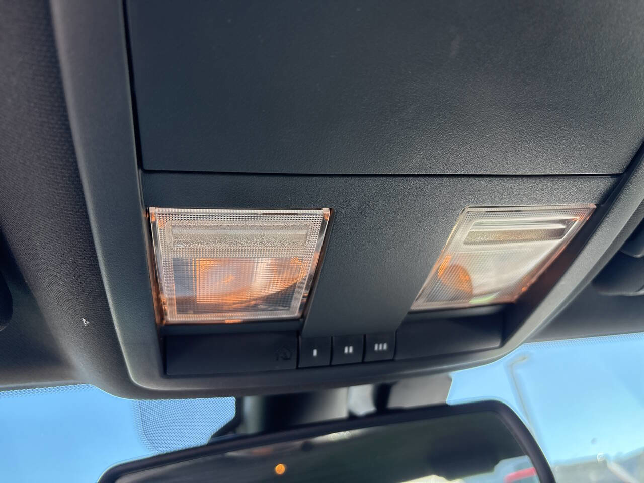 Used 2015 Dodge Challenger R/T Plus image 27