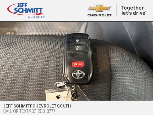 Used 2023 Toyota Corolla Cross LE FWD image 29