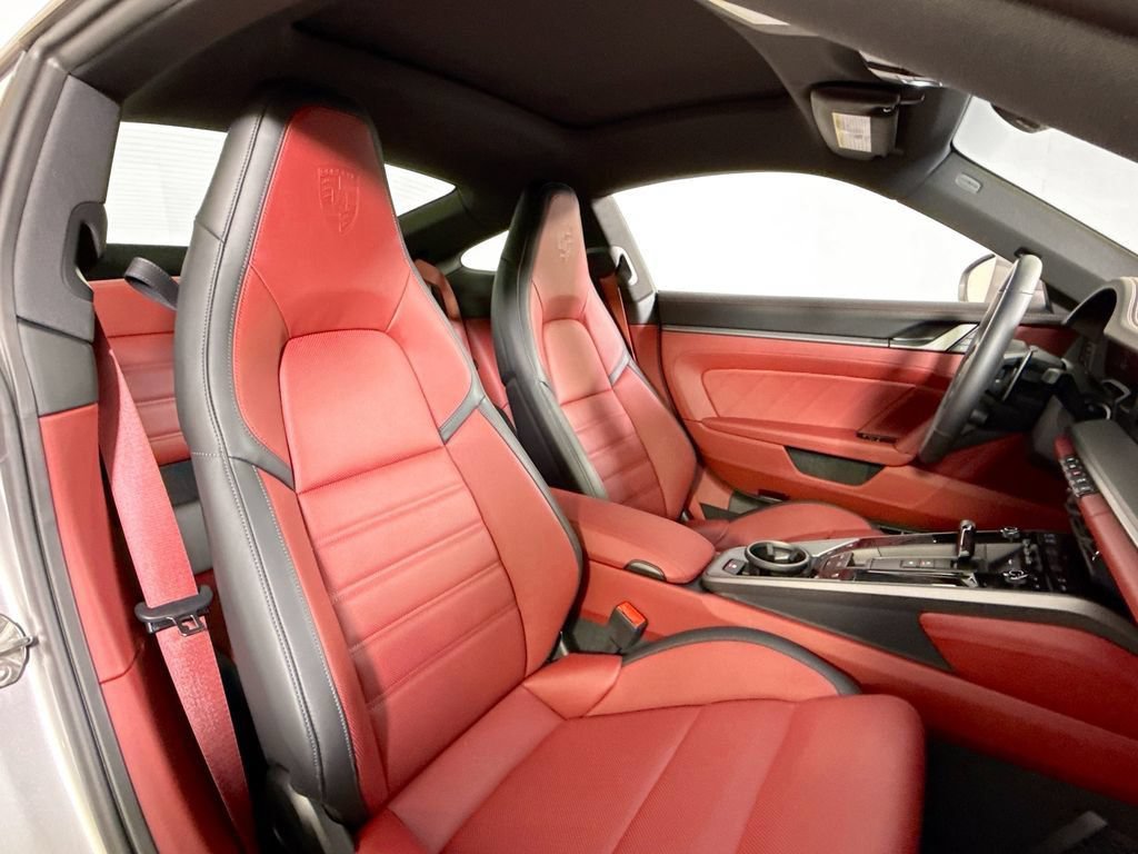 Certified 2025 Porsche 911 Carrera RWD image 18