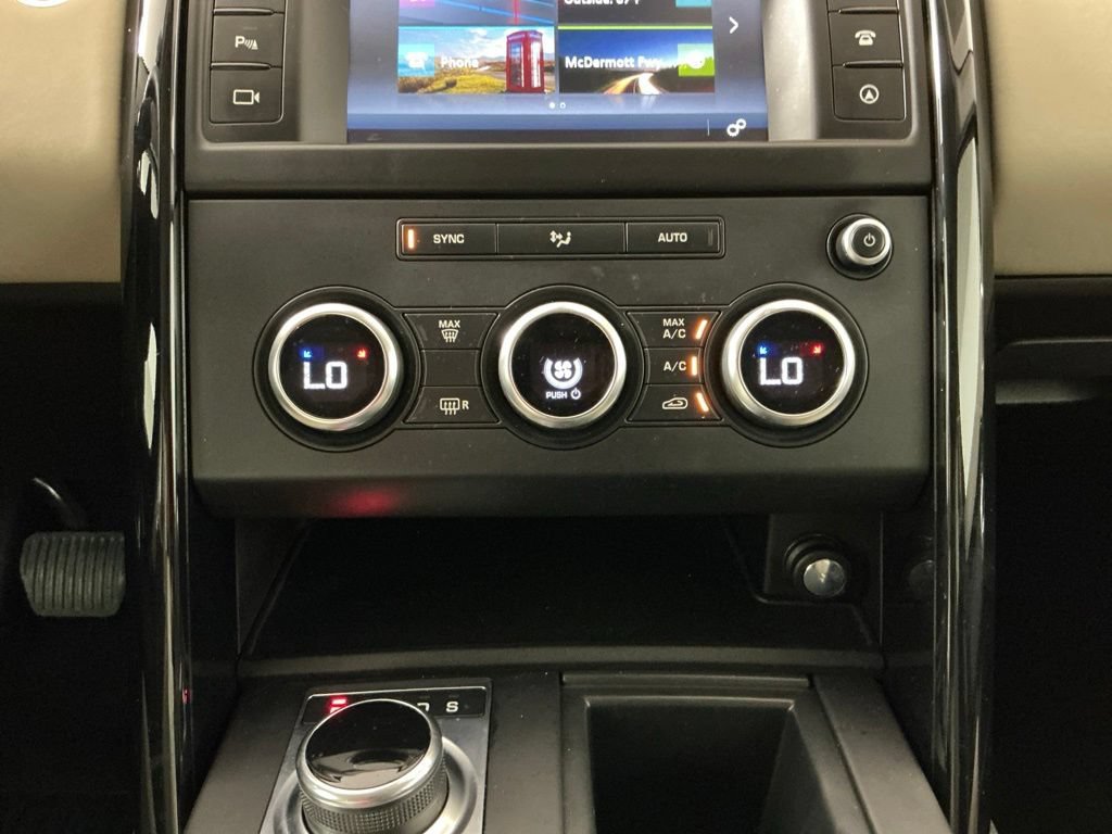 Used 2017 Land Rover Discovery SE AWD/4WD image 12