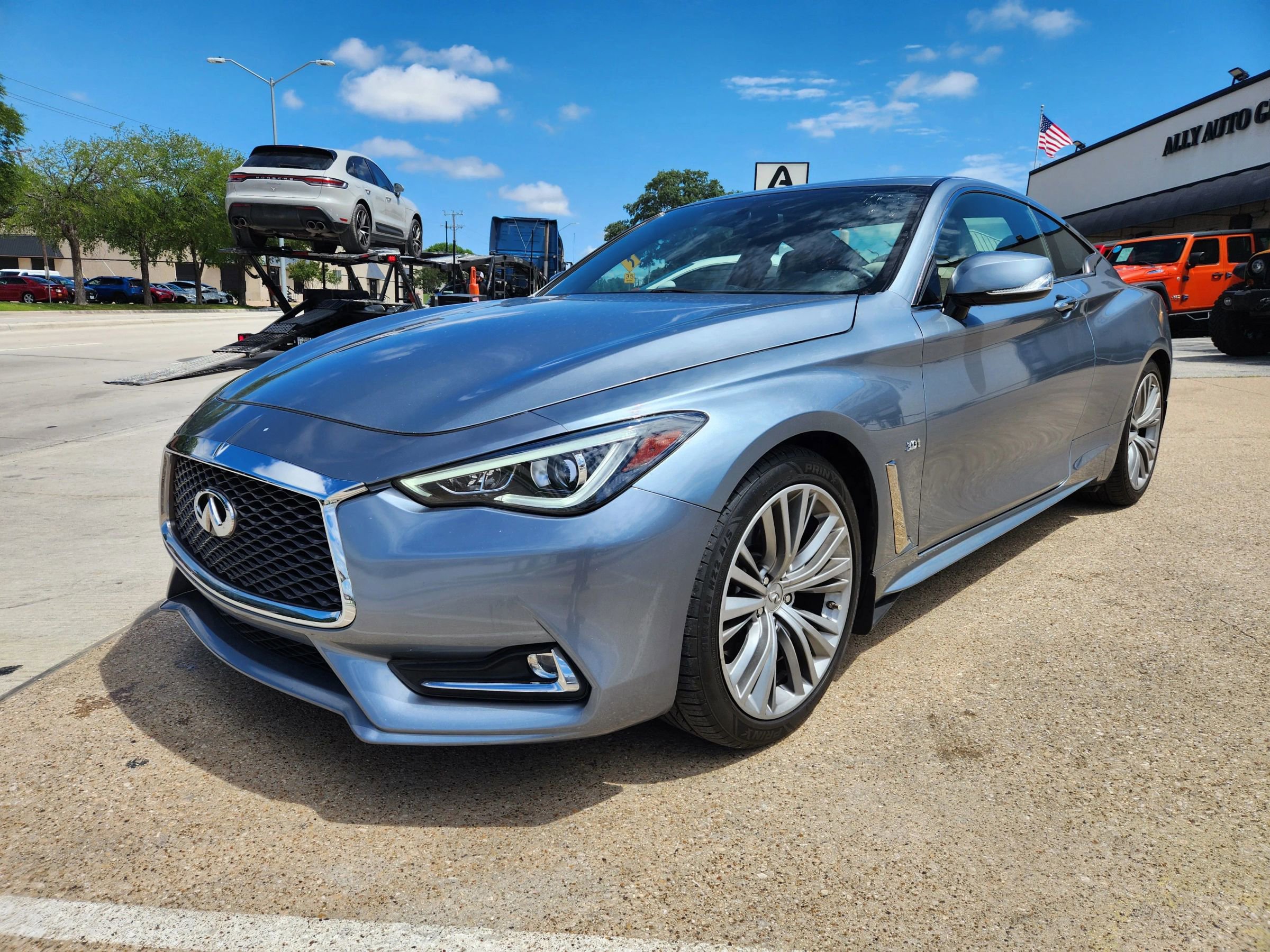 Used 2017 INFINITI Q60 3.0t w/ Premium Plus Package 3.0T AWD/4WD image 1