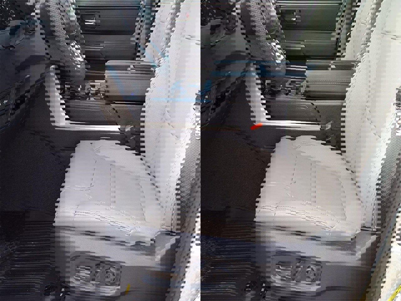 New 2026 Toyota Tundra SR5 image 12