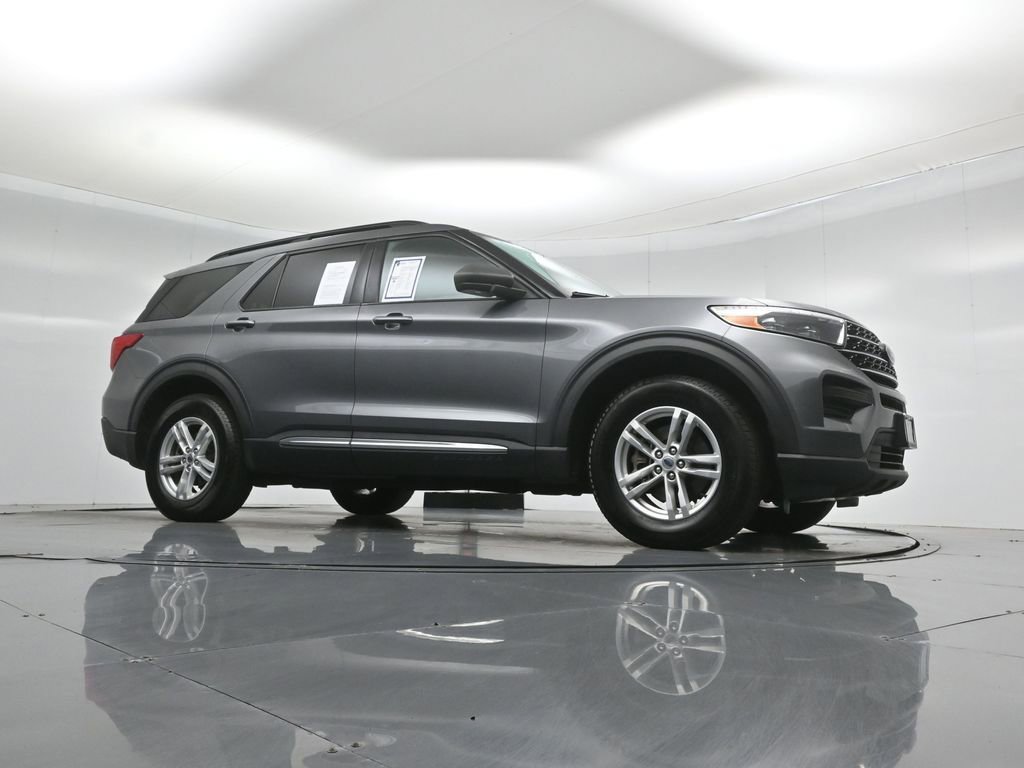 Certified 2022 Ford Explorer XLT w/ Class IV Trailer Tow Package image 4