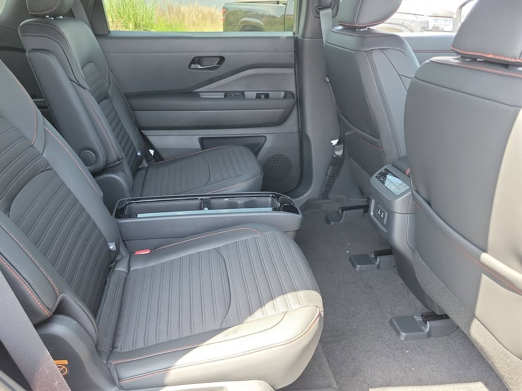 New 2026 Nissan Pathfinder Rock Creek w/ Rock Creek Premium Package AWD/4WD image 22