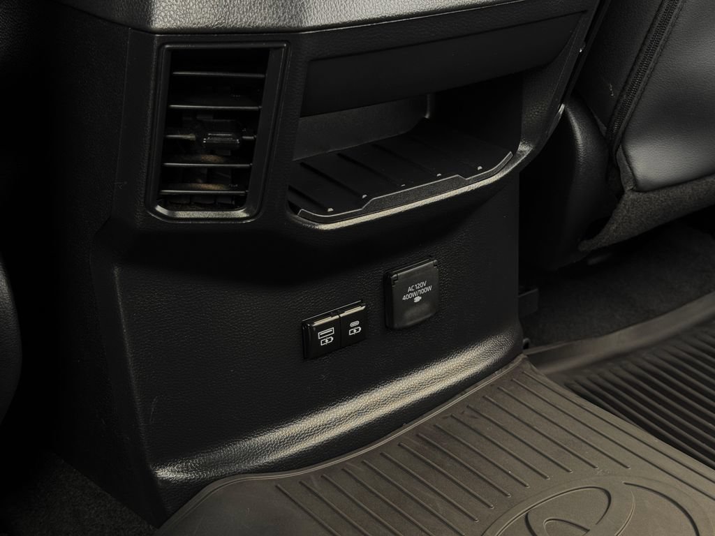 Certified 2025 Toyota Tundra Limited AWD/4WD image 30