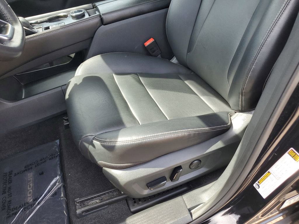 Used 2023 Nissan Rogue SL w/ SL Premium Package image 13