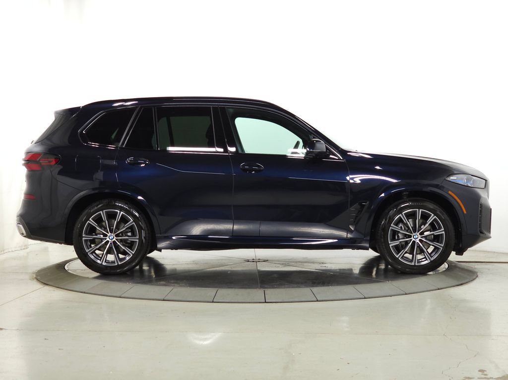 Used 2024 BMW X5 xDrive40i w/ M Sport Package AWD/4WD image 10