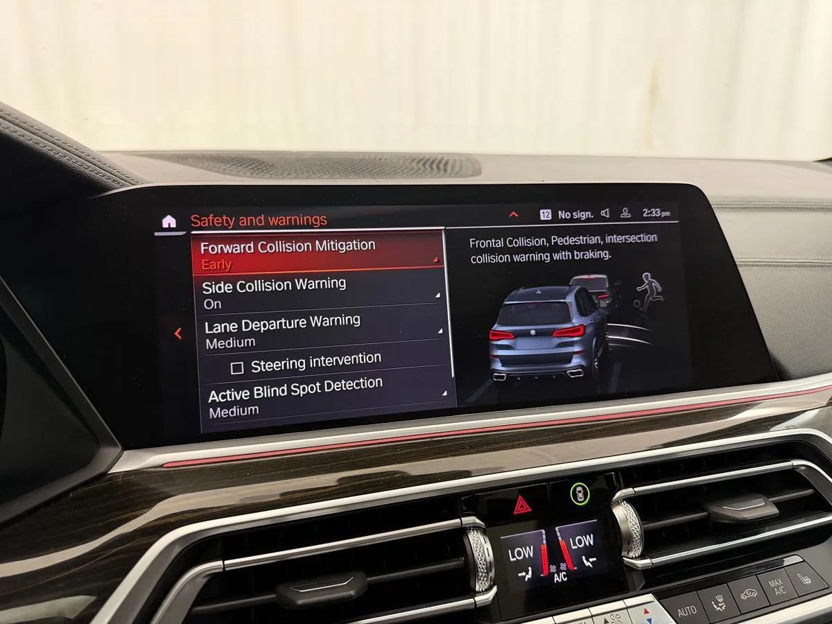 Used 2020 BMW X5 M50i AWD/4WD image 20