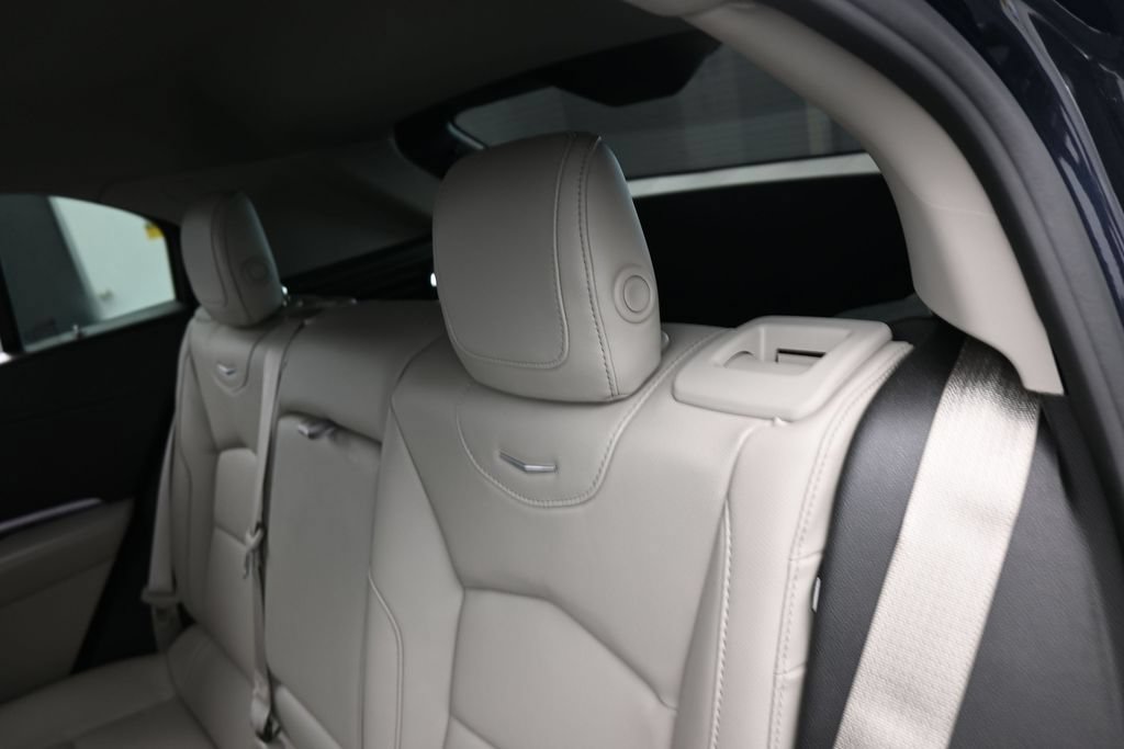 Used 2023 Cadillac XT4 Luxury FWD image 31