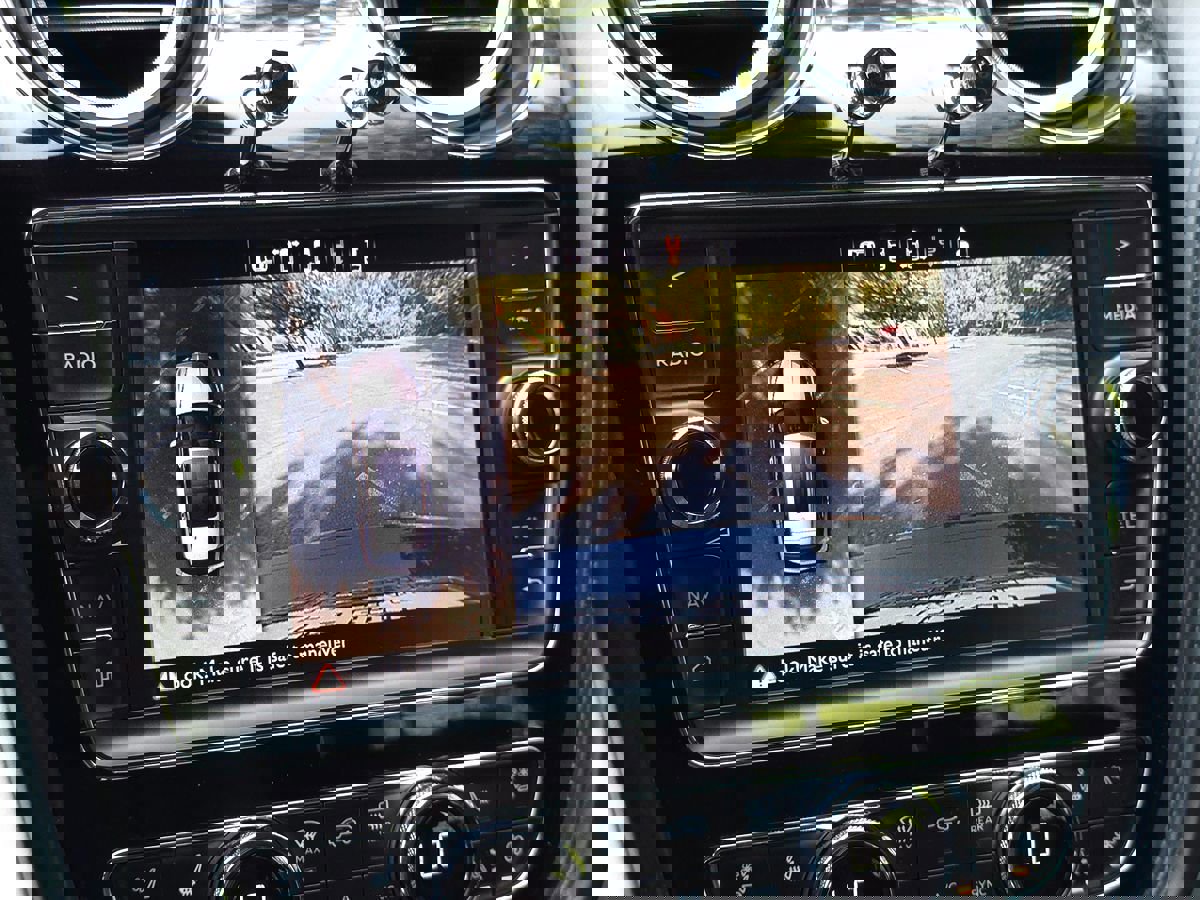 Used 2020 Bentley Bentayga Design Series image 45