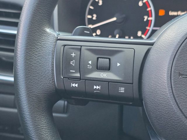 Used 2024 Nissan Rogue SV image 26