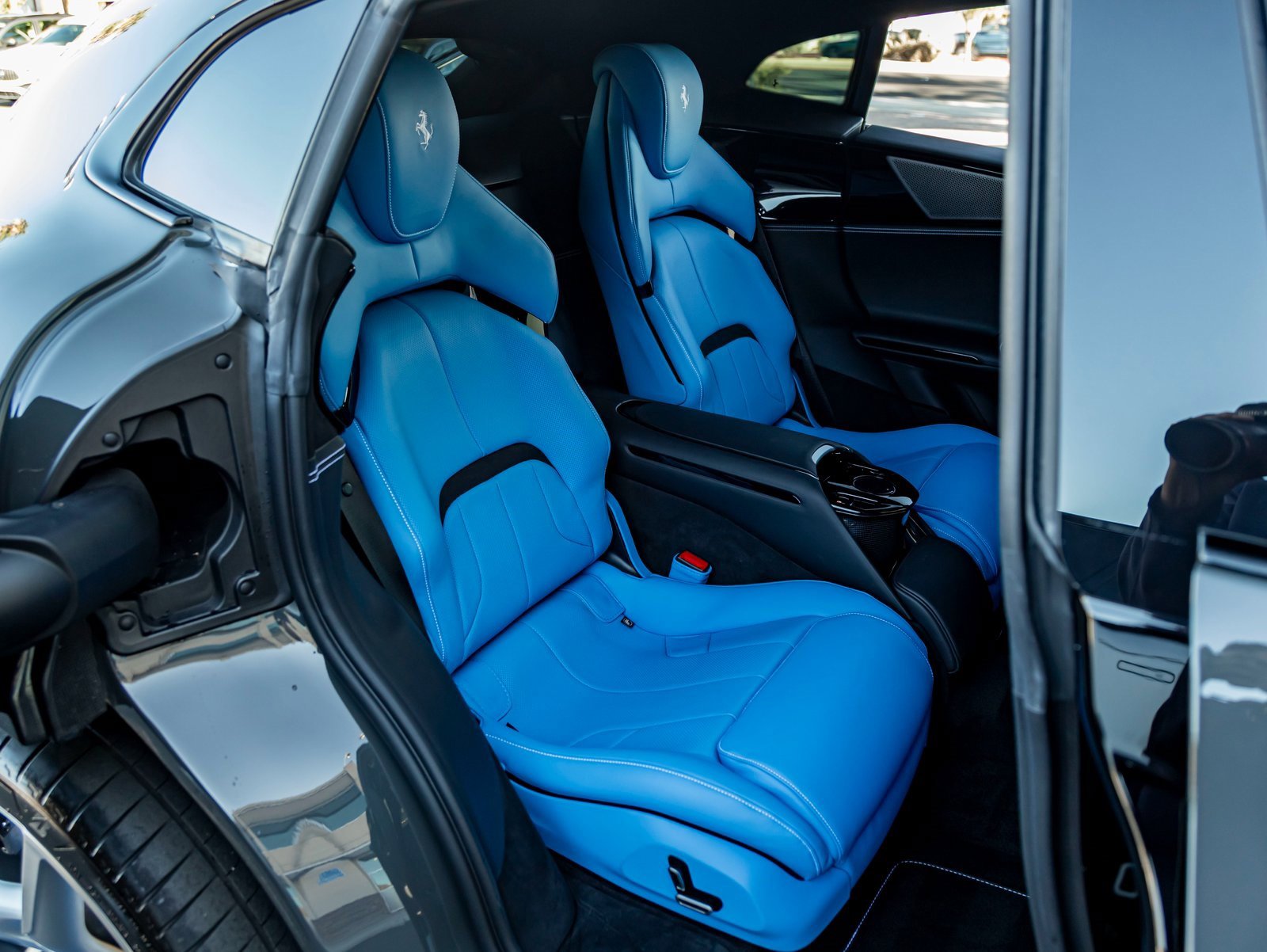 Used 2025 Ferrari Purosangue image 25