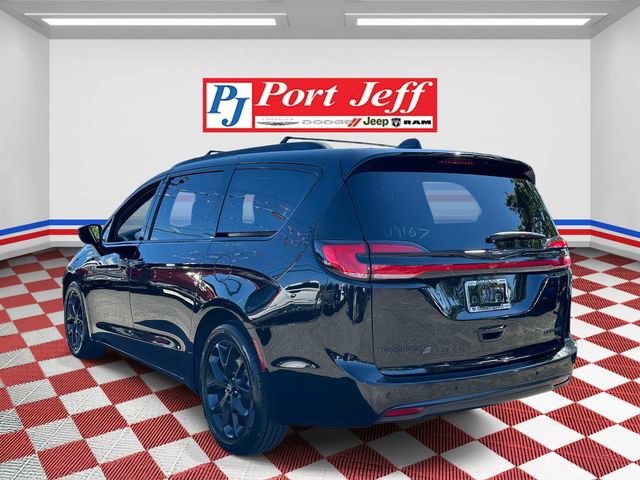 Used 2025 Chrysler Pacifica Limited FWD image 5