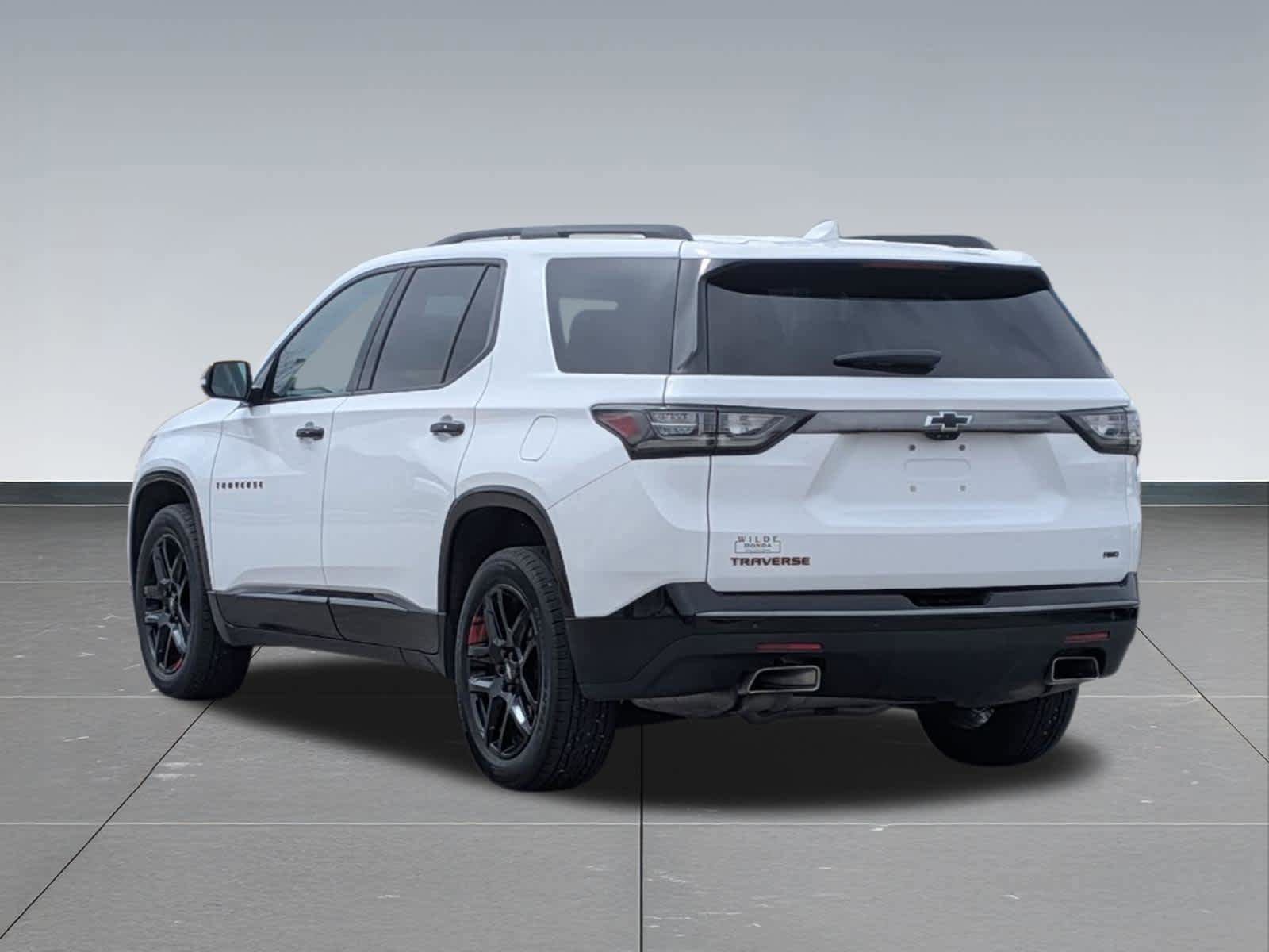 Used 2020 Chevrolet Traverse Premier w/ Redline Edition AWD/4WD image 4