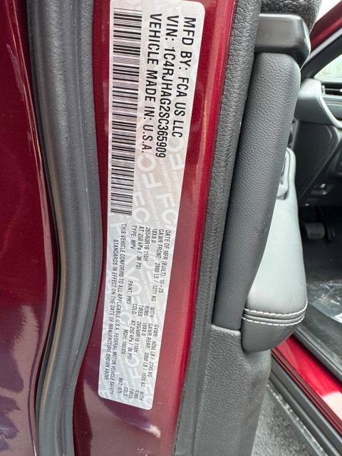 New 2025 Jeep Grand Cherokee Altitude image 60