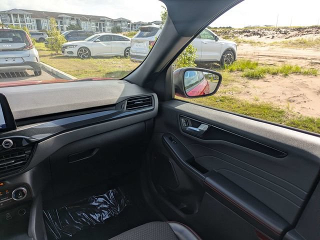 Used 2024 Ford Escape ST-Line AWD/4WD image 18