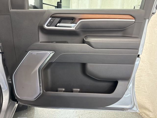 Used 2025 GMC Sierra 3500 Denali w/ LPO, GMC Protection Package image 15