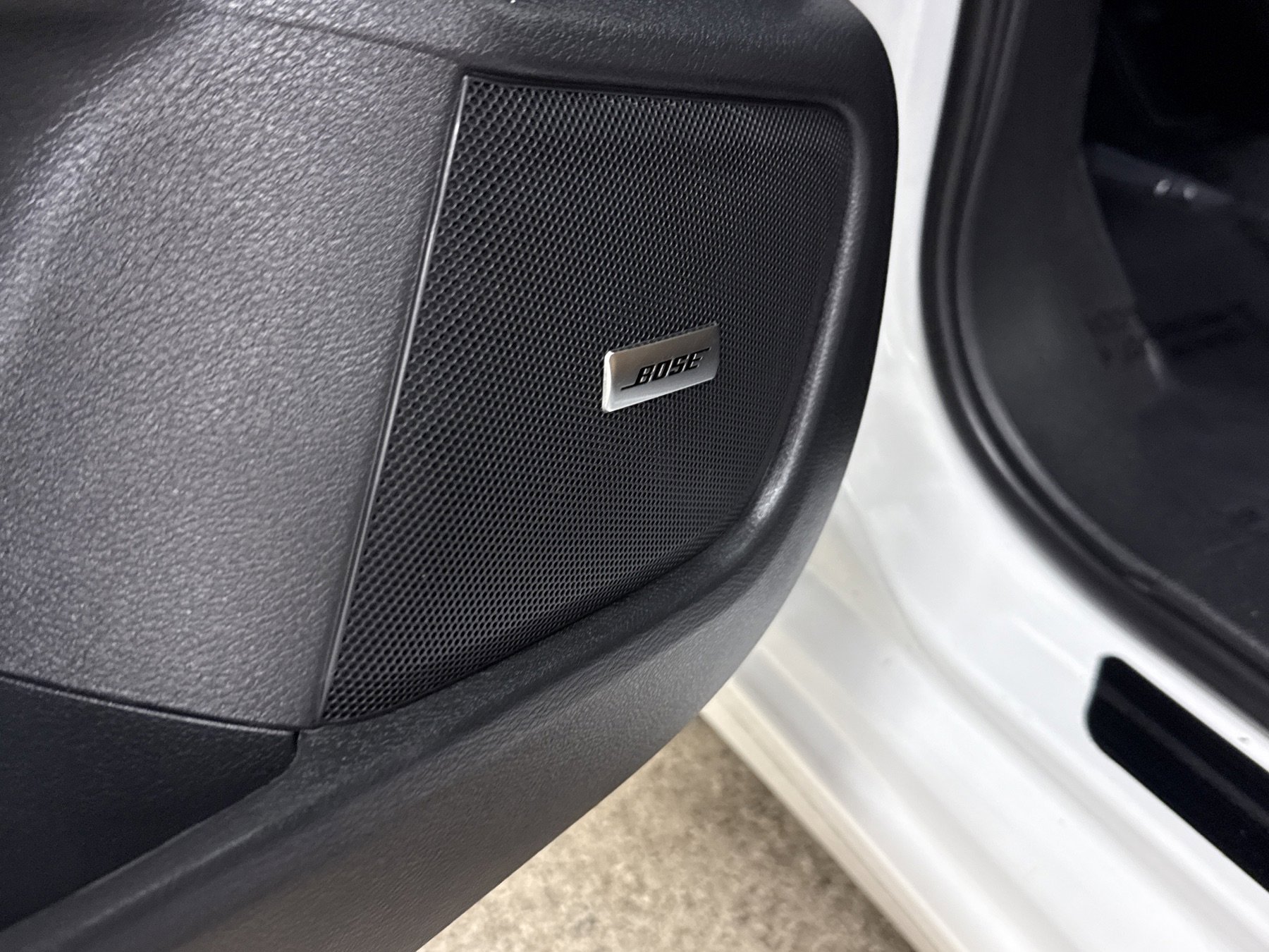 Used 2024 Nissan Sentra SV w/ SV Premium Package image 4