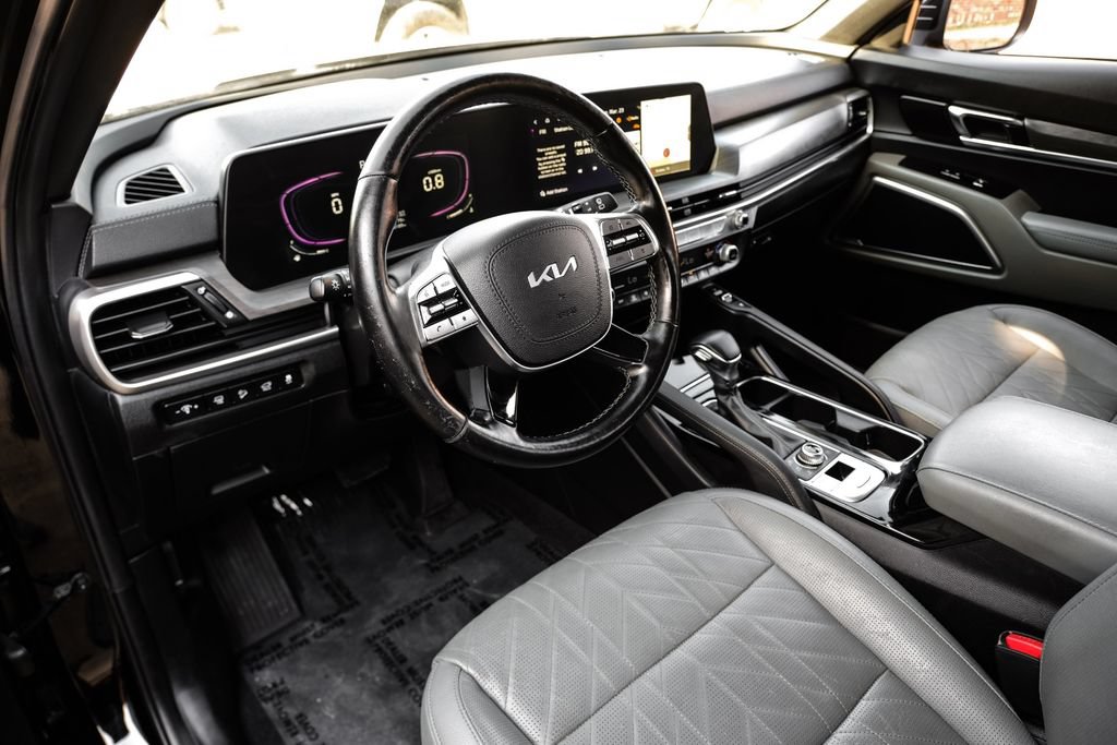 Used 2023 Kia Telluride EX X-Line AWD/4WD image 2