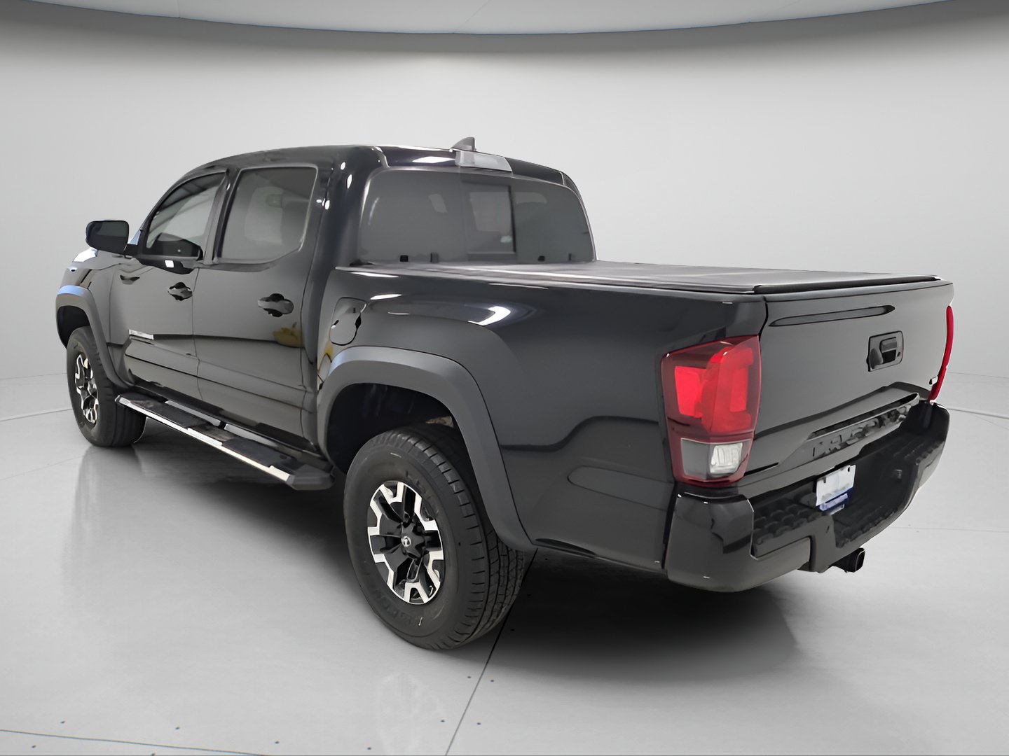 Used 2019 Toyota Tacoma TRD Off-Road AWD/4WD image 5