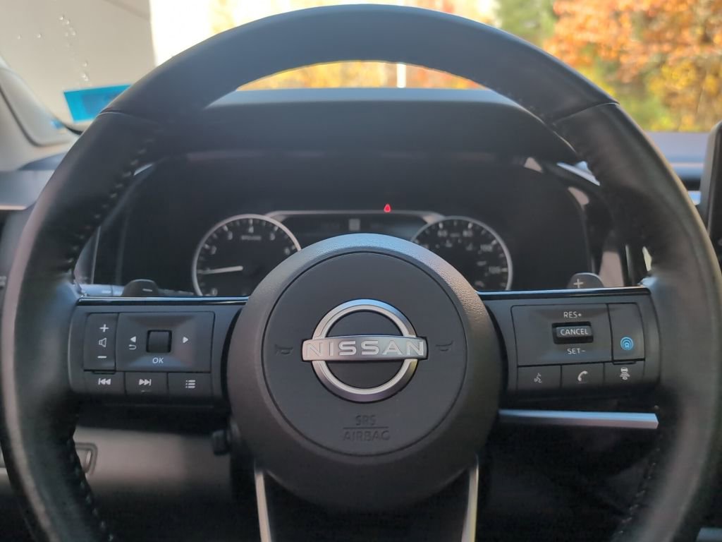 Used 2022 Nissan Pathfinder Platinum w/ Cargo Package image 21
