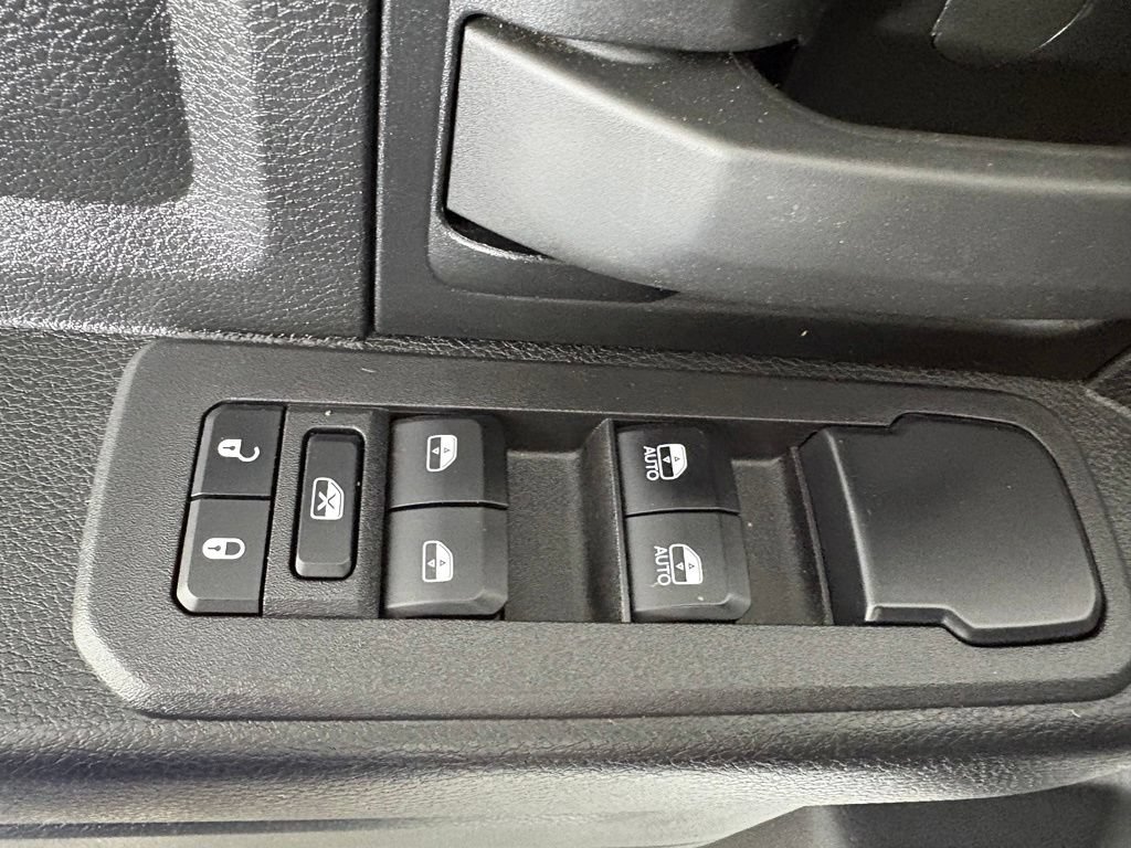 Used 2025 RAM 2500 Tradesman w/ Chrome Appearance Group AWD/4WD image 15